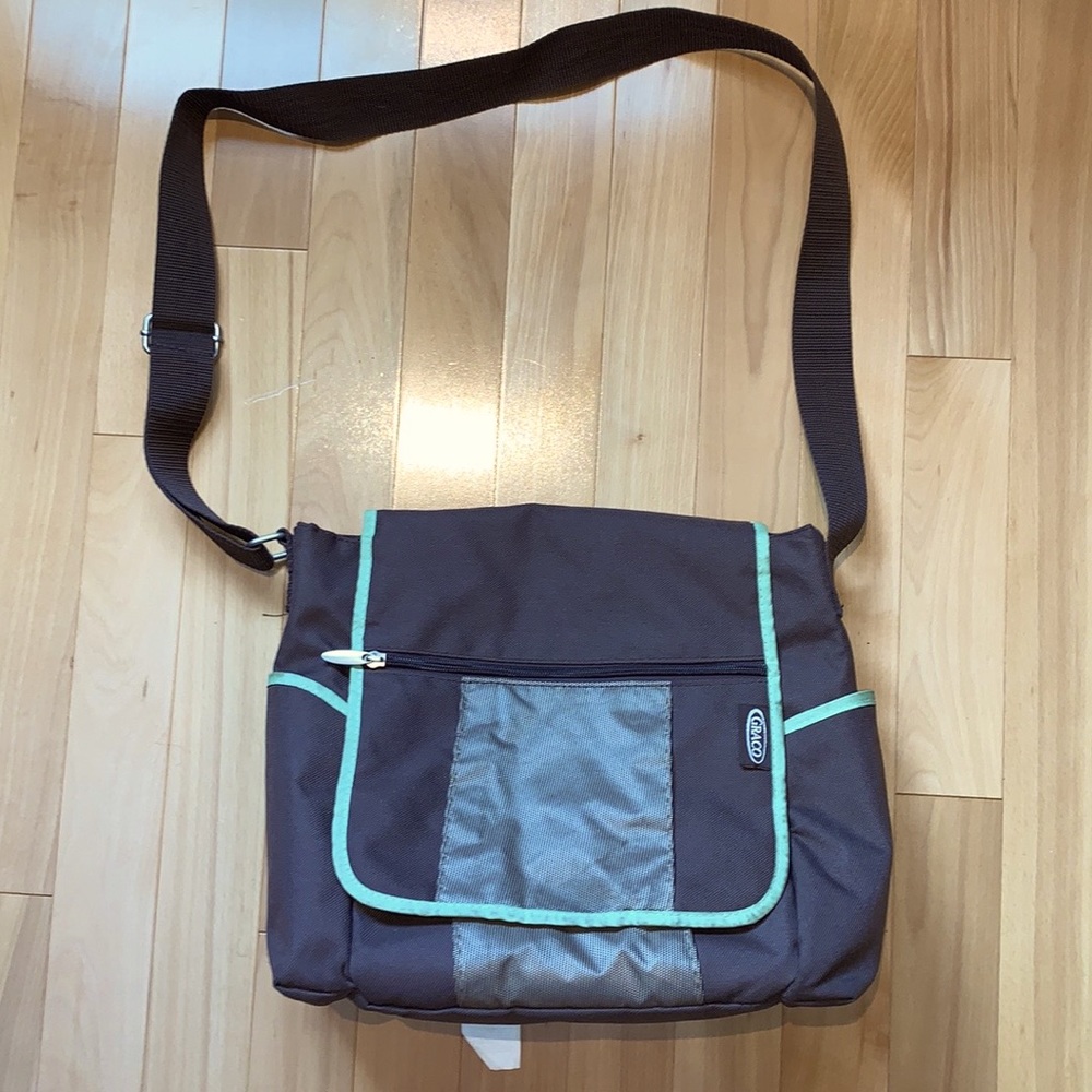 GRACO diaper bag - crossbody/over the shoulder